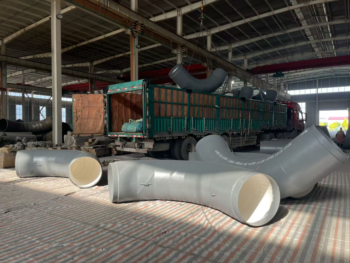 湘潭市双金属充填耐磨管道碳化硅耐磨弯头 - 方案